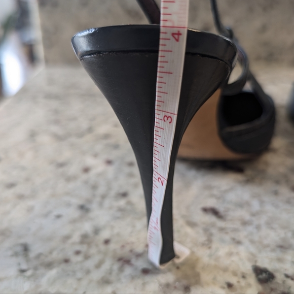 Tahari Vintage Slingback heels - Picture 3 of 6